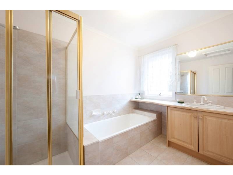 3/16 Newbigin Street, Burwood VIC 3125