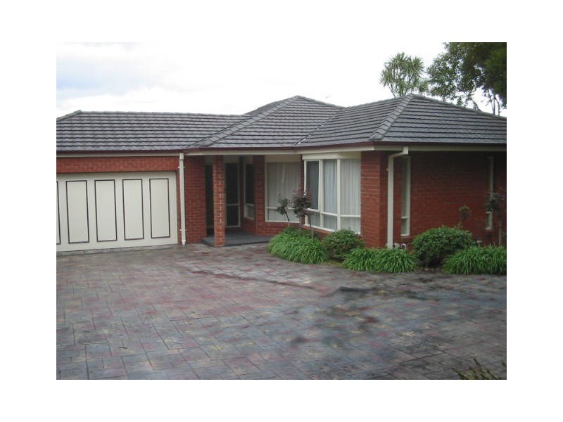 2/13 Church Street, Burwood VIC 3125