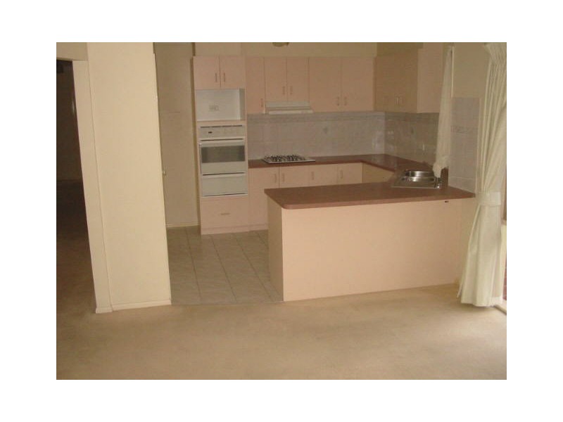 2/13 Church Street, Burwood VIC 3125