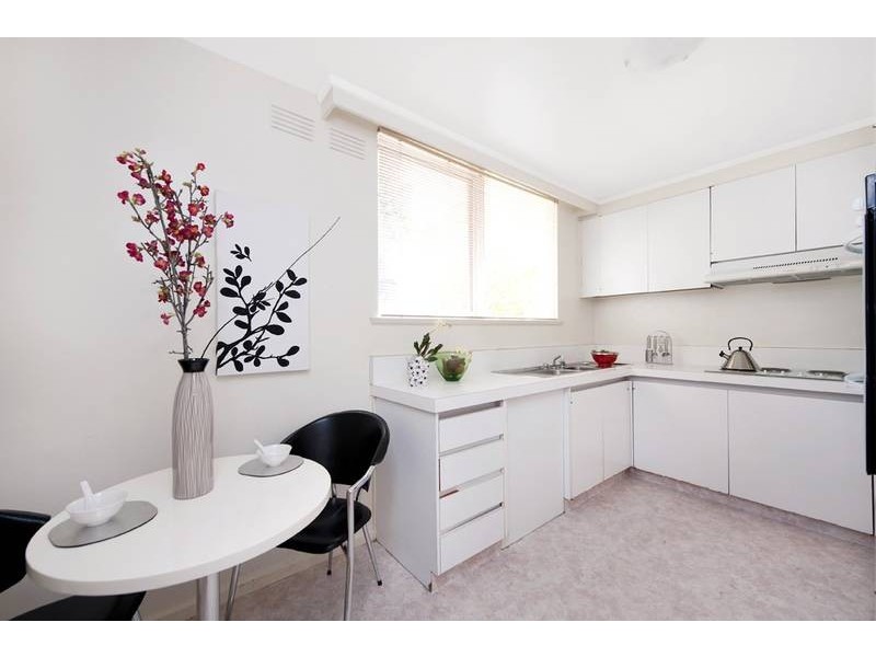 2/28 Tivoli Place, South Yarra VIC 3141