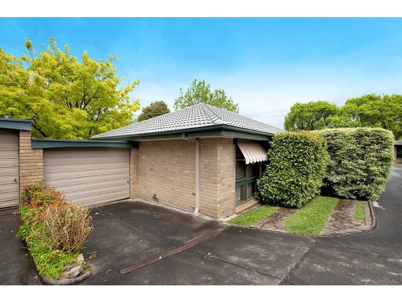 2/32 Kenmare Street, Mont Albert VIC 3127