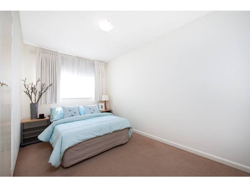 4/9 Osborne Ave, Glen Iris VIC 3146
