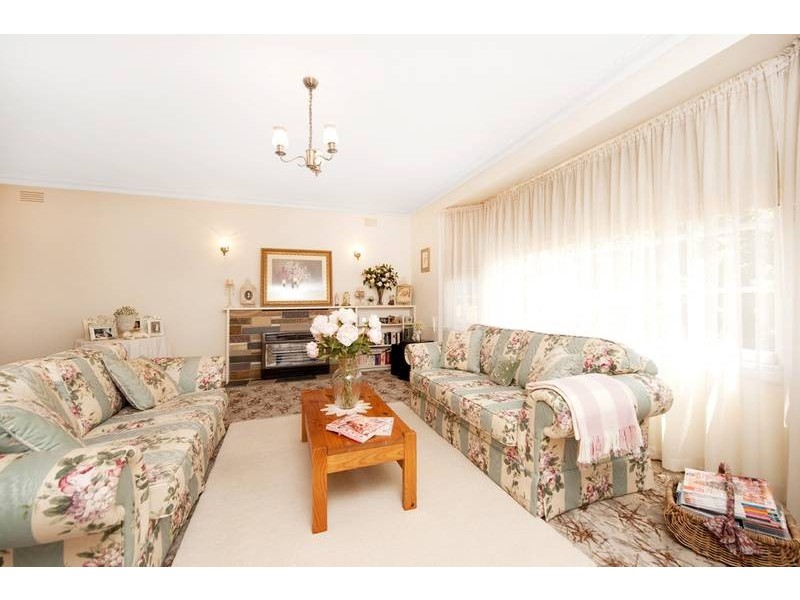 1/145 Through Road, Camberwell VIC 3124