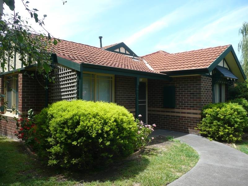 1 Cromwell Street, Burwood VIC 3125