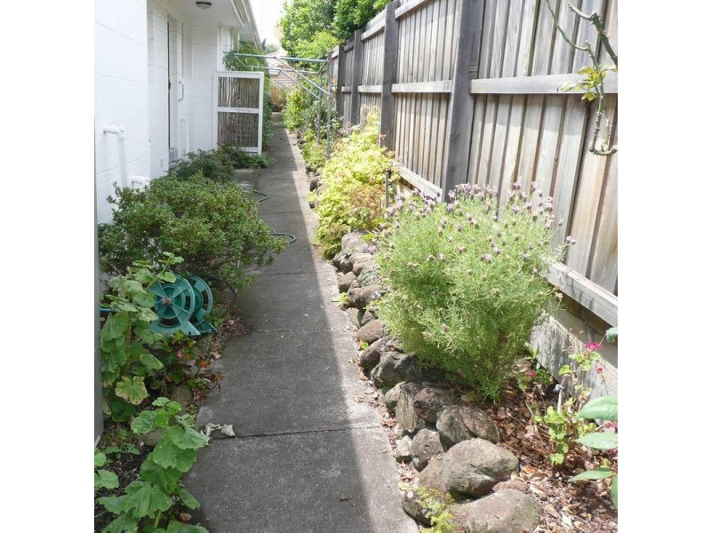 2/9 Through Road, Camberwell VIC 3124