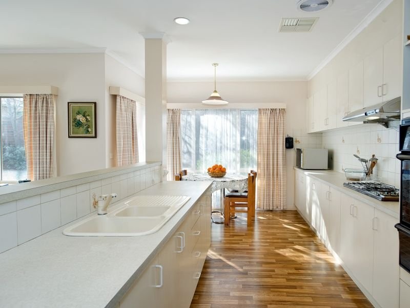 1 Varcoe Close, Burwood VIC 3125