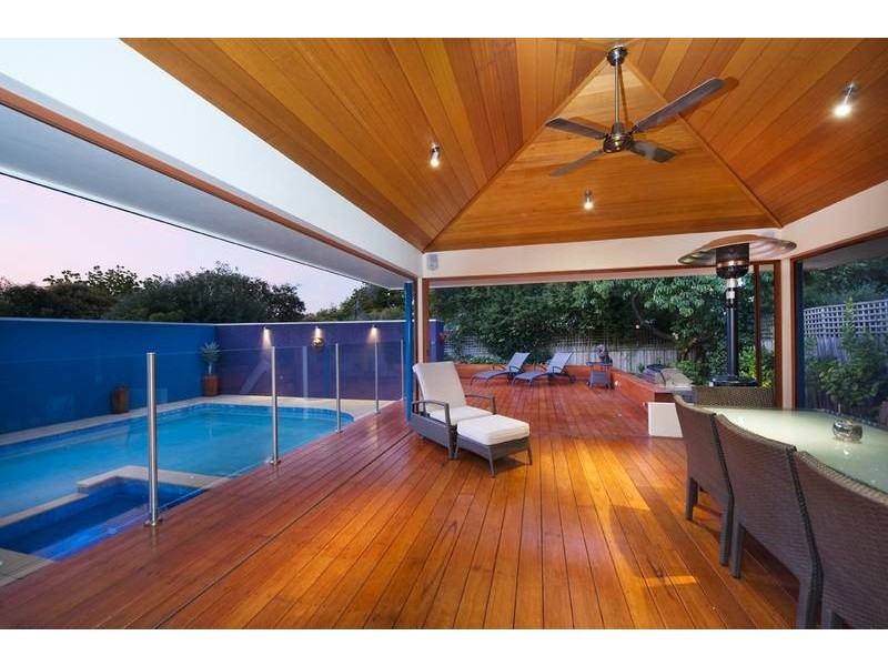 6 Bourne Road, Glen Iris VIC 3146