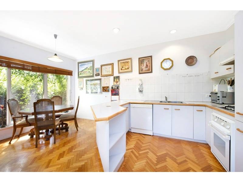 2/253 Highfield Road, Camberwell VIC 3124