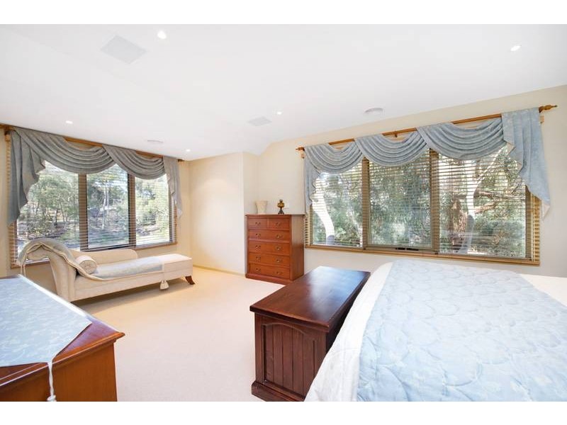 4 Lakeview Court, Glen Waverley VIC 3150