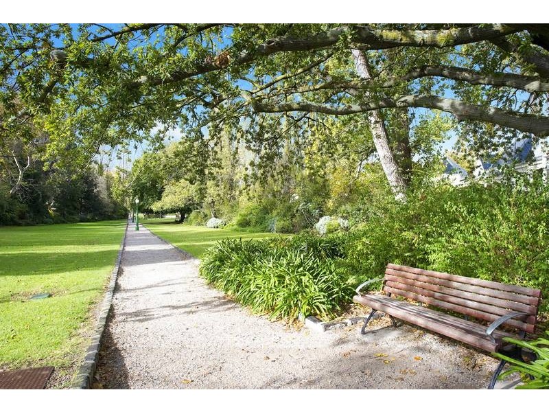 15 Paxton Street, Malvern East VIC 3145