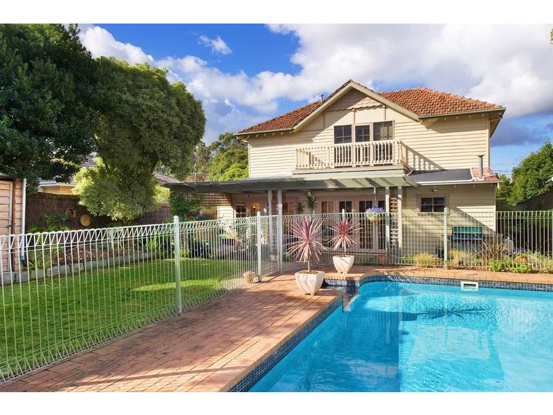 6 Hillside Parade, Glen Iris VIC 3146