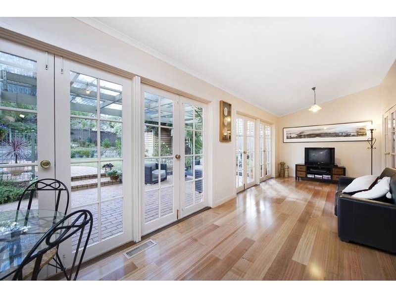 6 Hillside Parade, Glen Iris VIC 3146