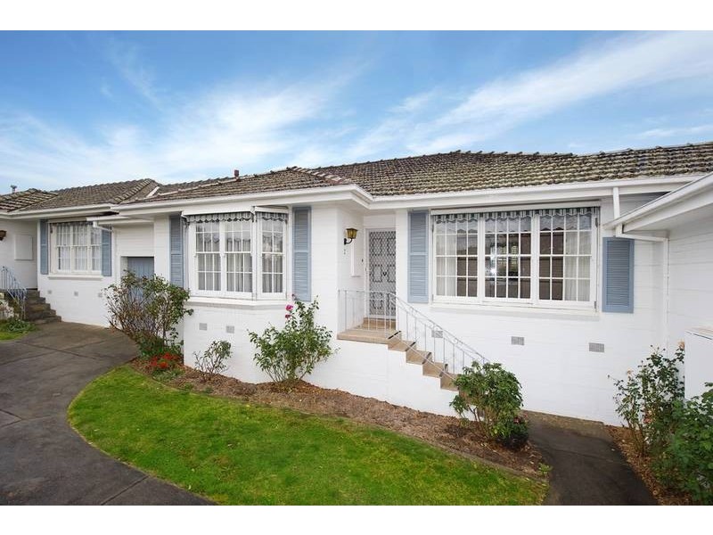 2/9 Through Road, Camberwell VIC 3124