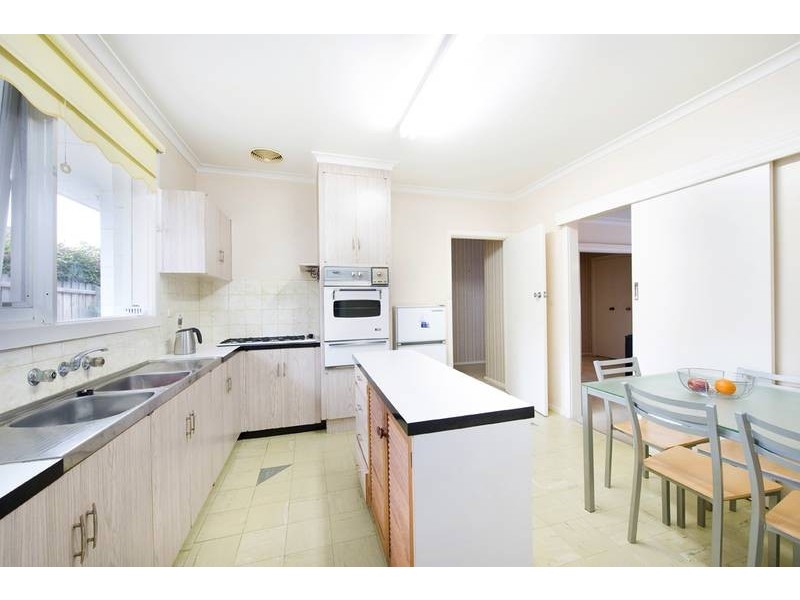 2/9 Through Road, Camberwell VIC 3124