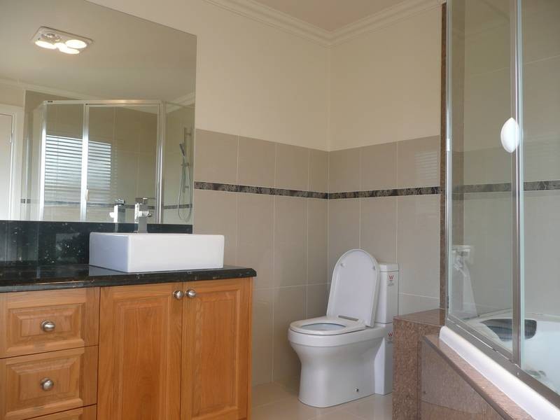 4 Peak Street, Malvern East VIC 3145