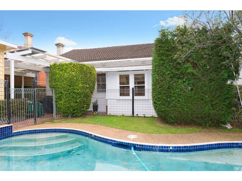 16 Highfield Road, Canterbury VIC 3126