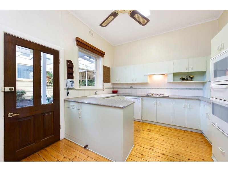 16 Highfield Road, Canterbury VIC 3126