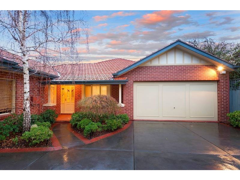2/55 Athelstan Road, Camberwell VIC 3124