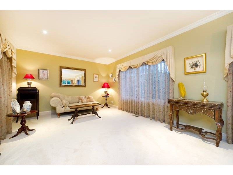 2/55 Athelstan Road, Camberwell VIC 3124