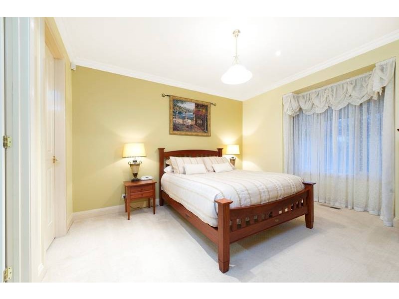 2/55 Athelstan Road, Camberwell VIC 3124