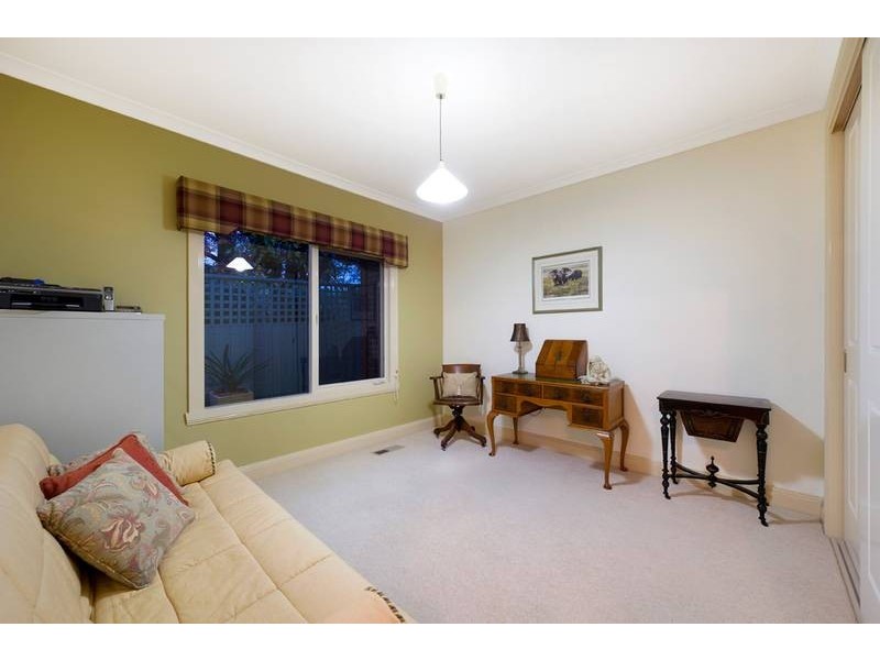 2/55 Athelstan Road, Camberwell VIC 3124