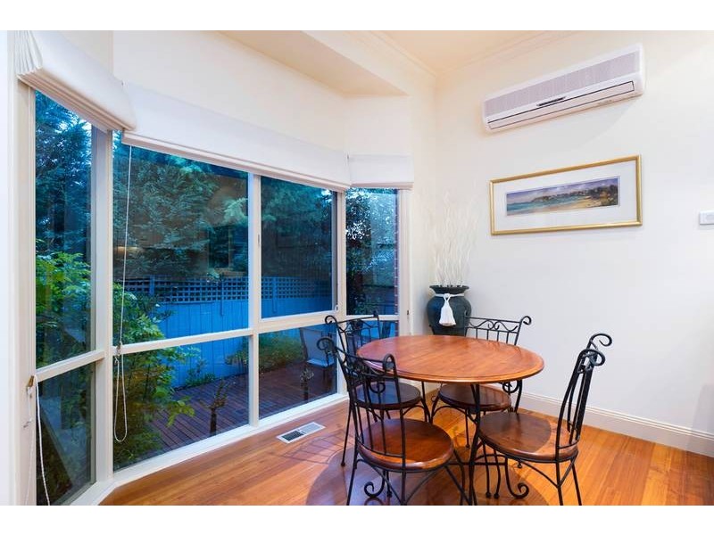 2/55 Athelstan Road, Camberwell VIC 3124