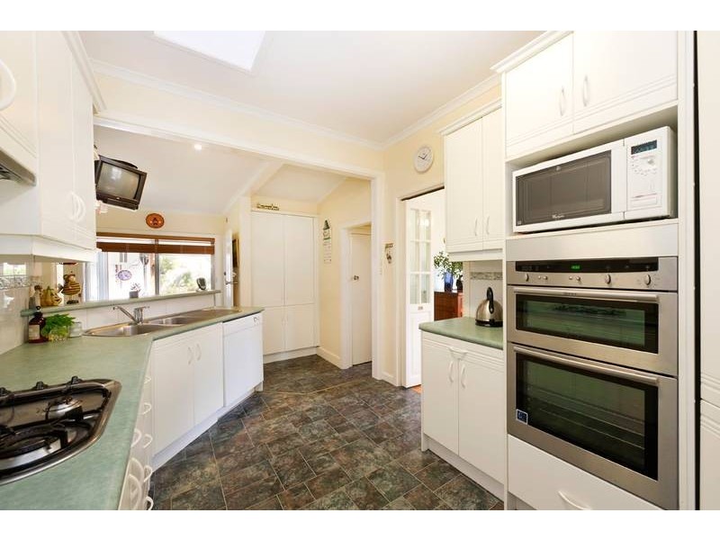 44 Douglas Street, Ashwood VIC 3147