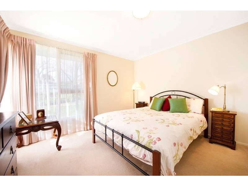 1/13 Milloo Cres, Mount Waverley VIC 3149