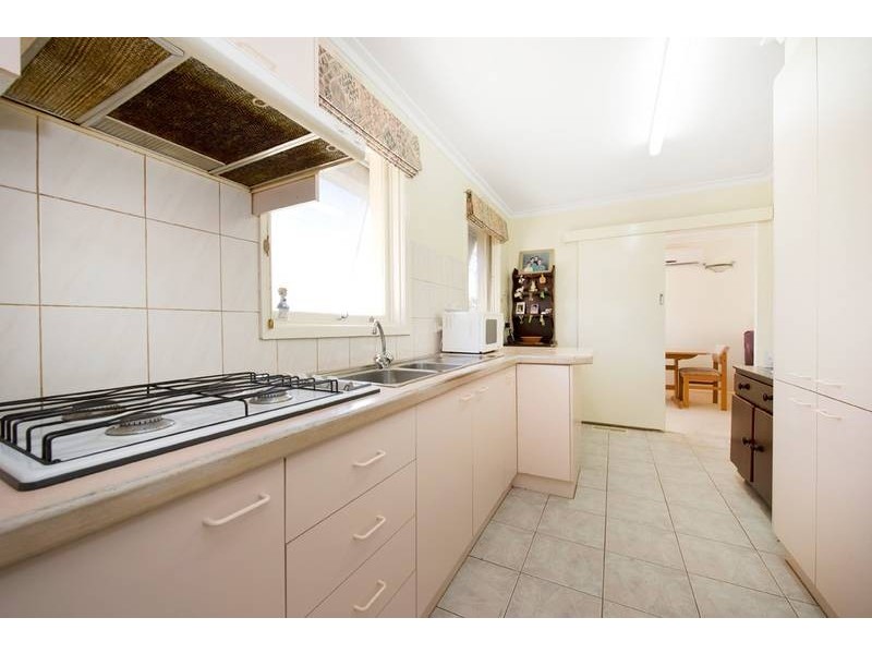 1/13 Milloo Cres, Mount Waverley VIC 3149