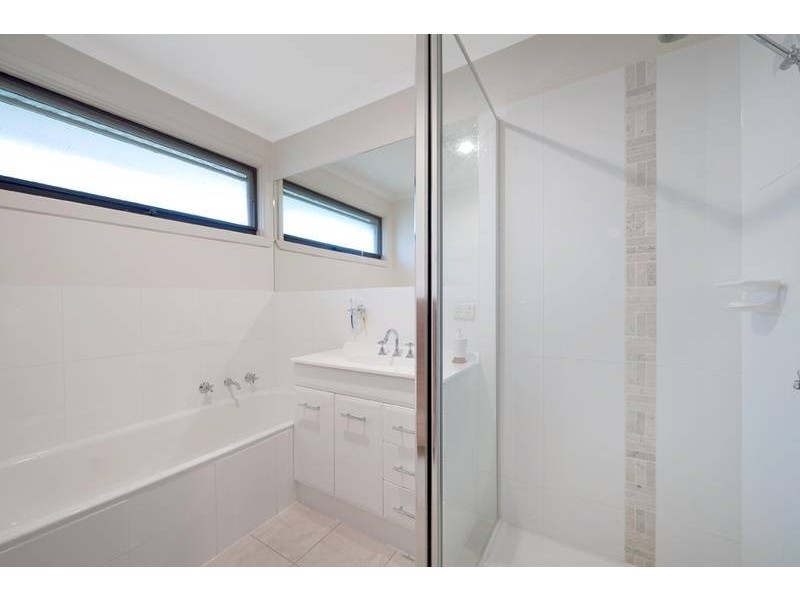 3/7 McCubbin Street, Burwood VIC 3125