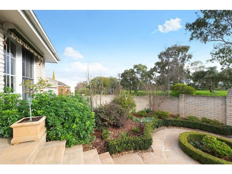 1/71 Ashburn Grove, Ashburton VIC 3147