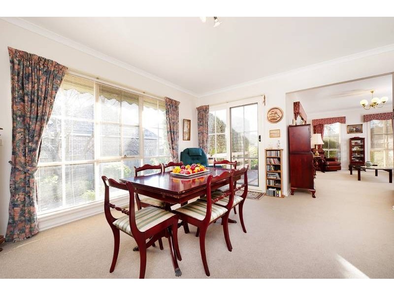 1/13 Newbigin Street, Burwood VIC 3125