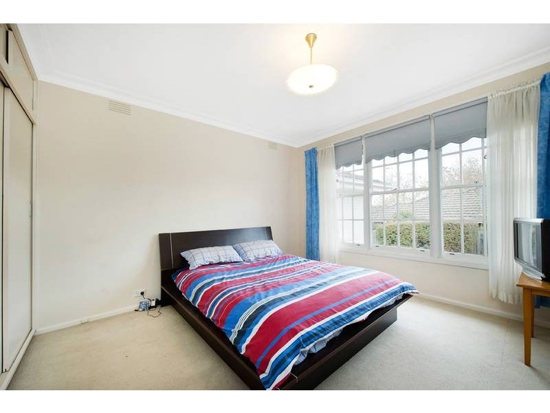 2/9 Through Road, Camberwell VIC 3124