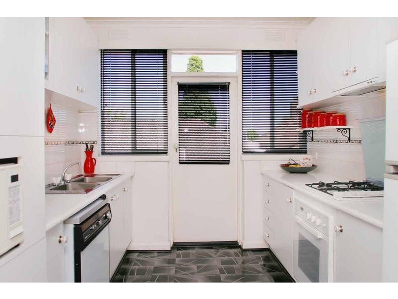 6/296 Warrigal Road, Glen Iris VIC 3146