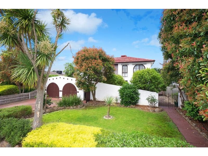 128 King Arthur Drive, Glen Waverley VIC 3150