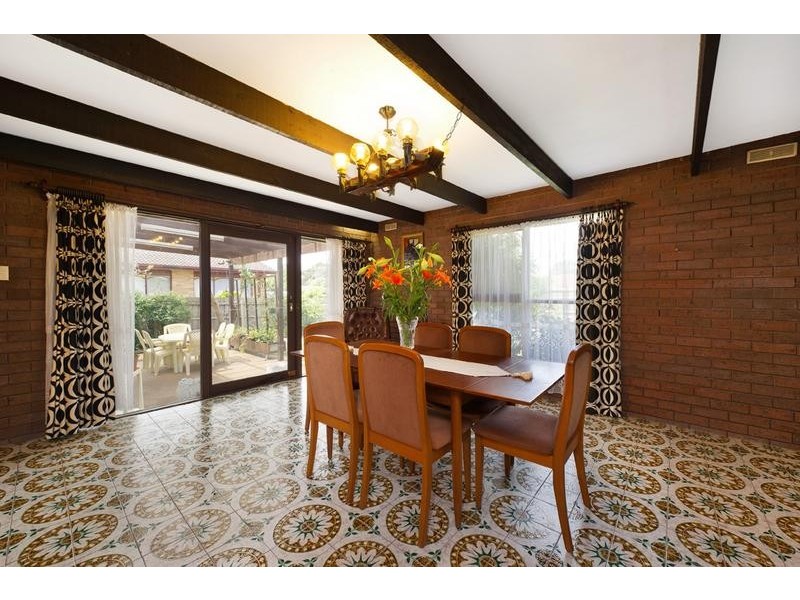 128 King Arthur Drive, Glen Waverley VIC 3150