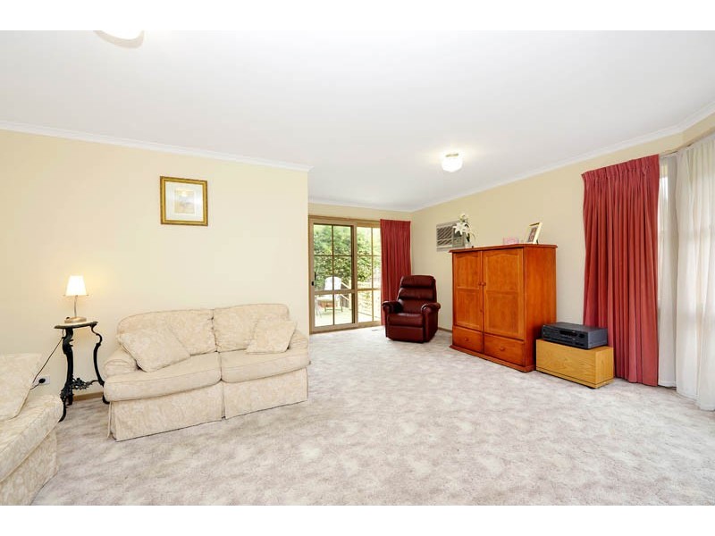 31 Fulton Crescent, Burwood VIC 3125