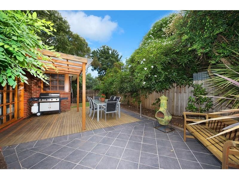 2/26 Myrniong Street, Glen Iris VIC 3146