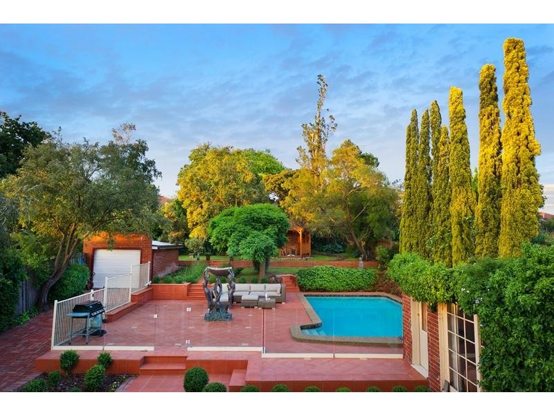 65 Valley Parade, Glen Iris VIC 3146