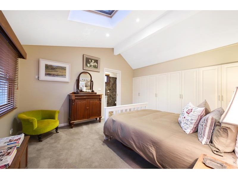 65 Valley Parade, Glen Iris VIC 3146