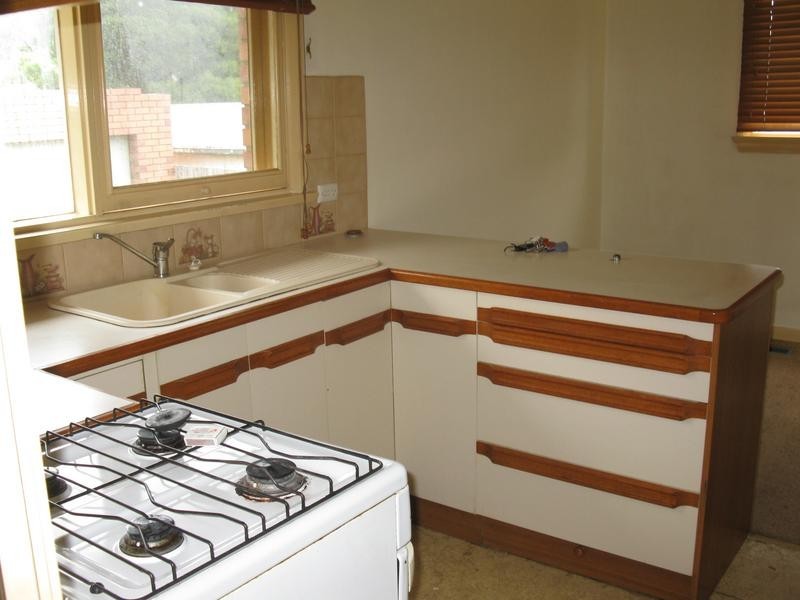 42 Cassinia Avenue, Ashwood VIC 3147