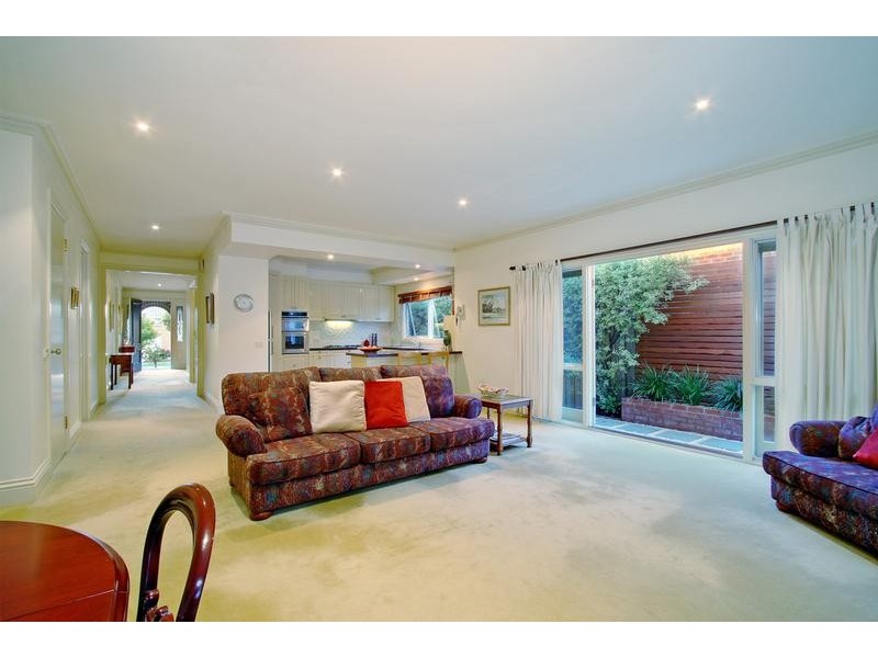 80 Murray Drive, Burwood VIC 3125