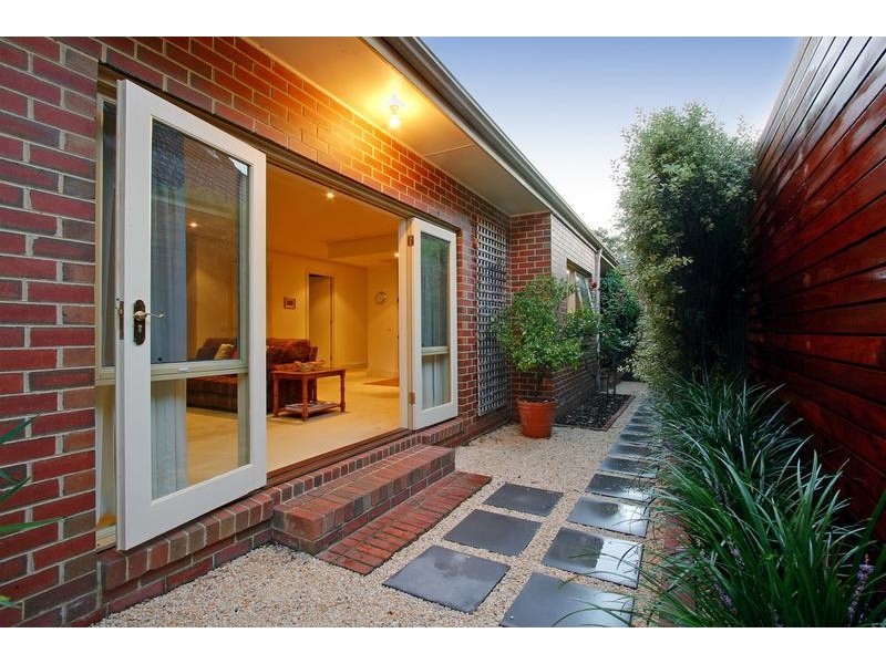 80 Murray Drive, Burwood VIC 3125