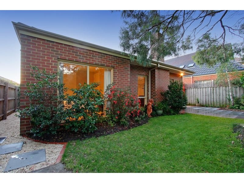 80 Murray Drive, Burwood VIC 3125