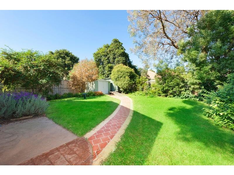 40 Madeline Street, Glen Iris VIC 3146