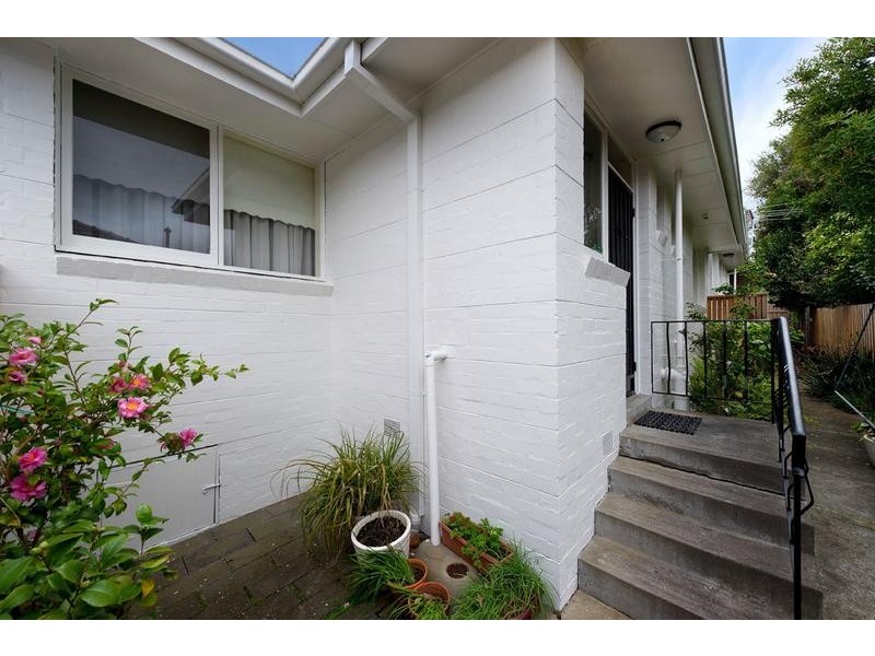 2/145 Through Road, Camberwell VIC 3124