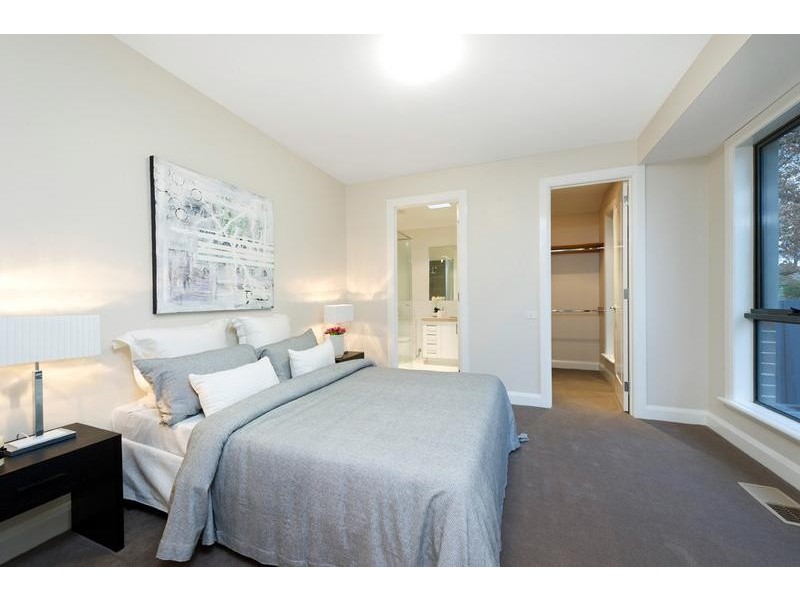225 Highfield Rd, Camberwell VIC 3124