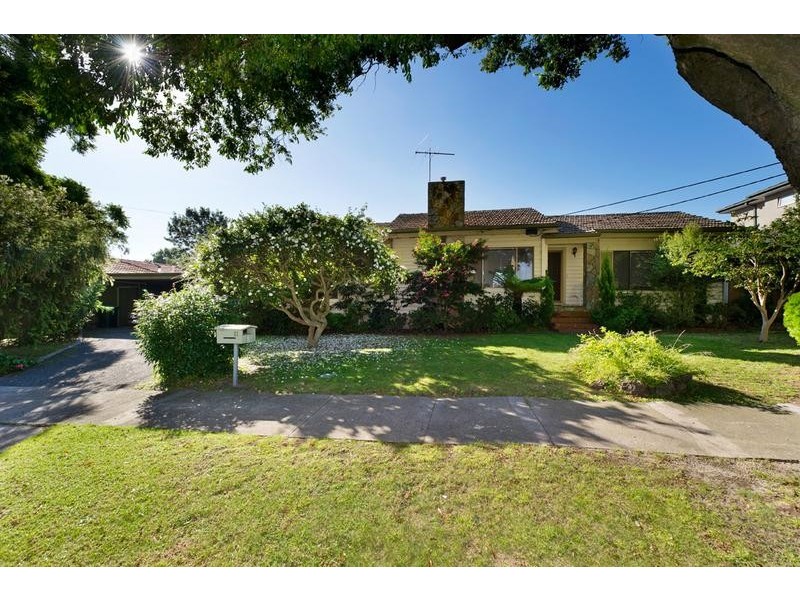 11 Warren Street, Burwood VIC 3125