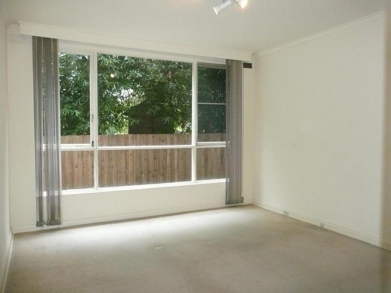 4/13 Myrniong Street, Glen Iris VIC 3146