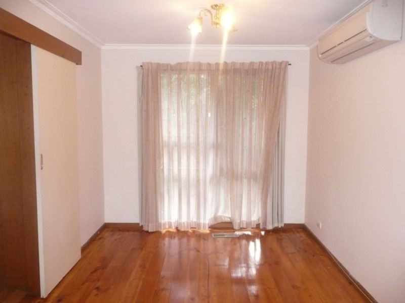 4/5 Edwards Street, Burwood VIC 3125